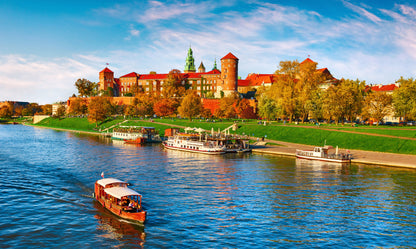 Obraz Wieloczęściowy Zamek Wawel – majestatyczna panorama Krakowa do wnętrz klasycznych i eleganckich 250x150