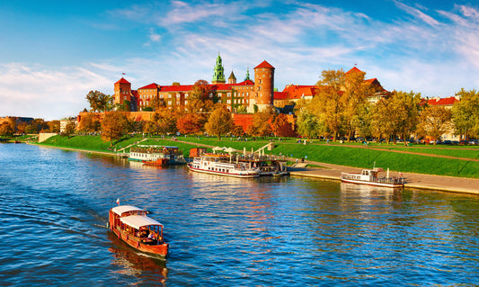 Obraz Wieloczęściowy Zamek Wawel – majestatyczna panorama Krakowa do wnętrz klasycznych i eleganckich 250x150