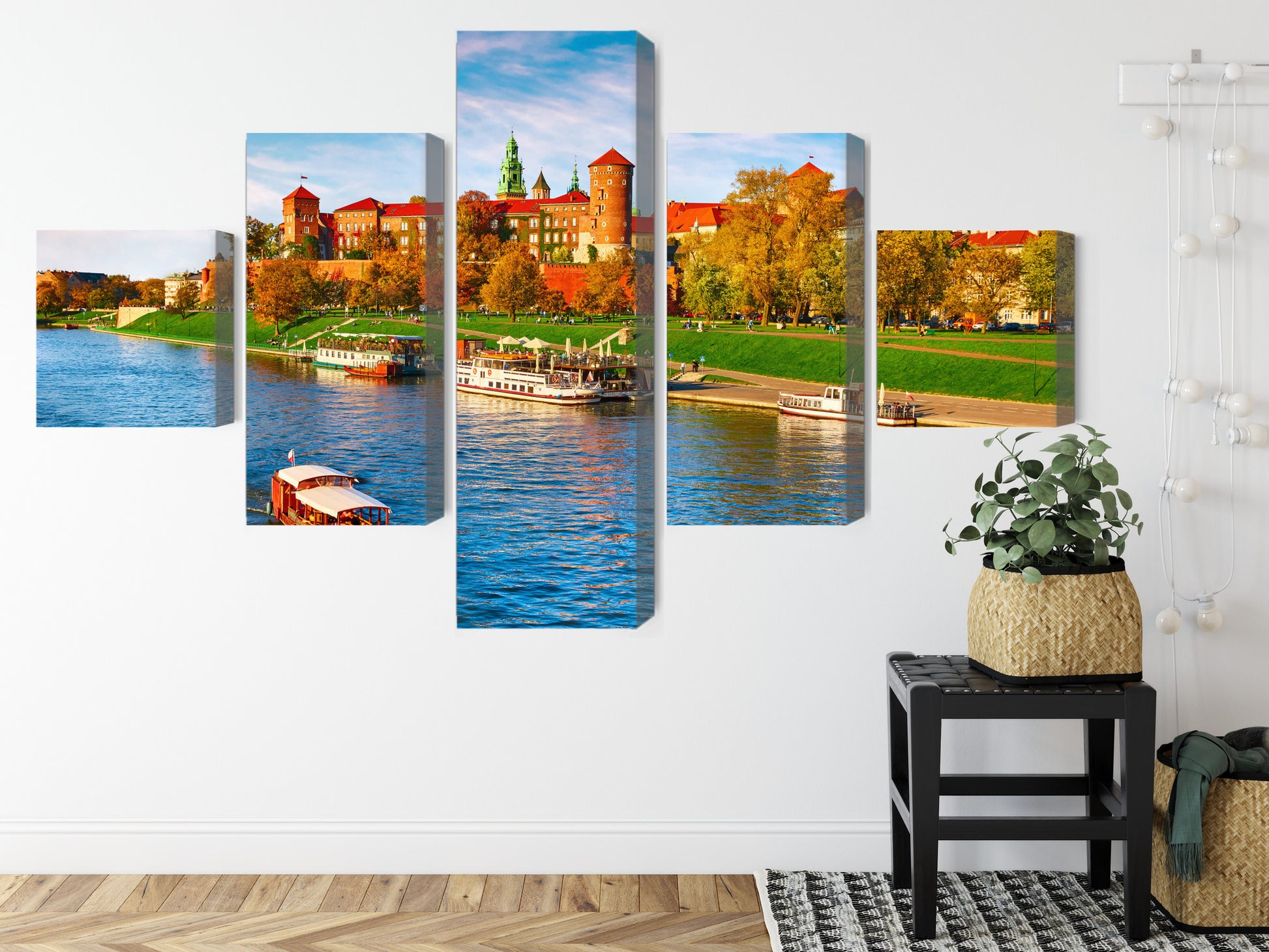 Obraz Wieloczęściowy Zamek Wawel – majestatyczna panorama Krakowa do wnętrz klasycznych i eleganckich – widok 7