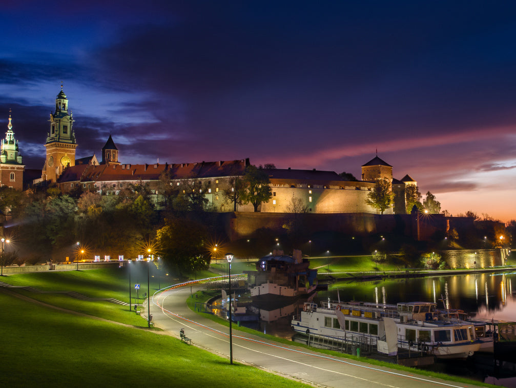 Obraz Wieloczęściowy Zamek Wawel – majestatyczny wschód słońca do wnętrz klasycznych i eleganckich 200x150