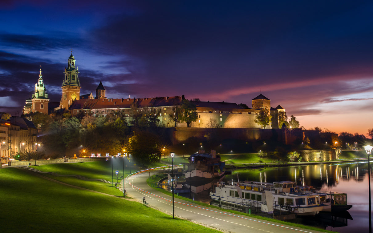 Obraz Wieloczęściowy Zamek Wawel – Majestatyczny Wschód Słońca do wnętrz klasycznych i modern classic 240x150