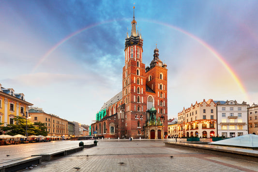 Obraz Wieloczęściowy Bazylika Mariacka Kraków – Tęczowy akcent do wnętrz nowoczesnych i eklektycznych 180x120