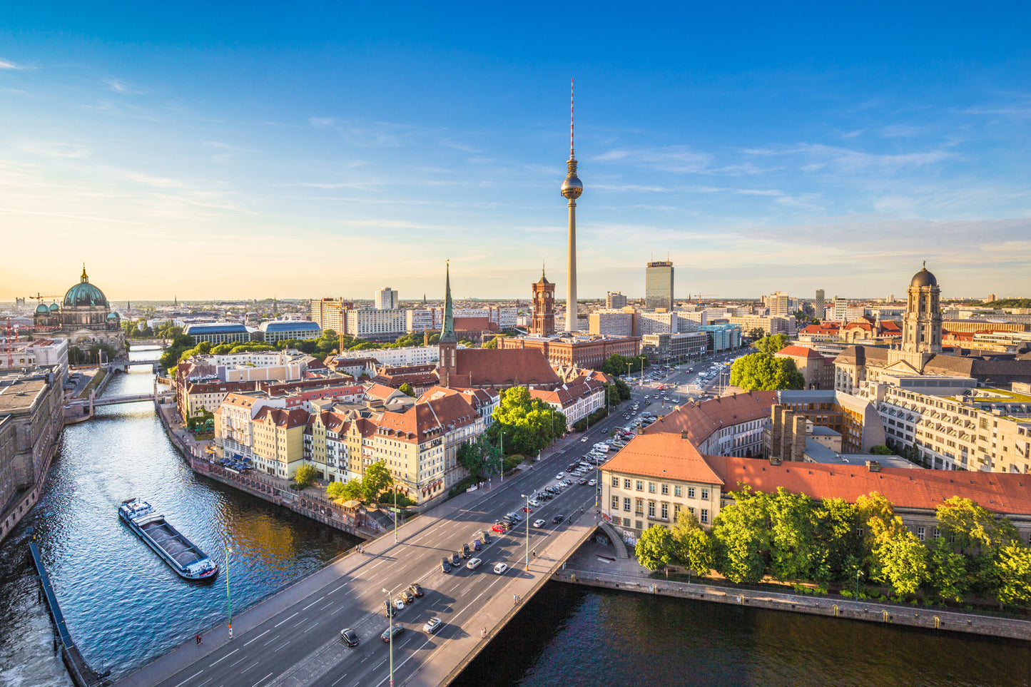 Obraz Wieloczęściowy Rzeka Sprewa i Panorama Berlina – miejska pejzażowa harmonia do wnętrz nowoczesnych i urbanistycznych 180x120