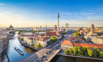 Obraz Wieloczęściowy Szprewa i Panorama Berlina – miejski krajobraz do wnętrz nowoczesnych, industrialnych 250x150