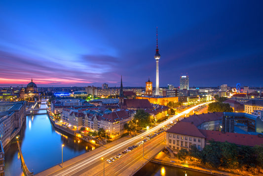 Obraz Wieloczęściowy Panorama Berlina – zachód słońca do wnętrz nowoczesnych, loft i eleganckich 180x120