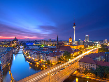 Obraz Wieloczęściowy Berlin – Złota panorama miejska do wnętrz nowoczesnych i industrialnych 200x150