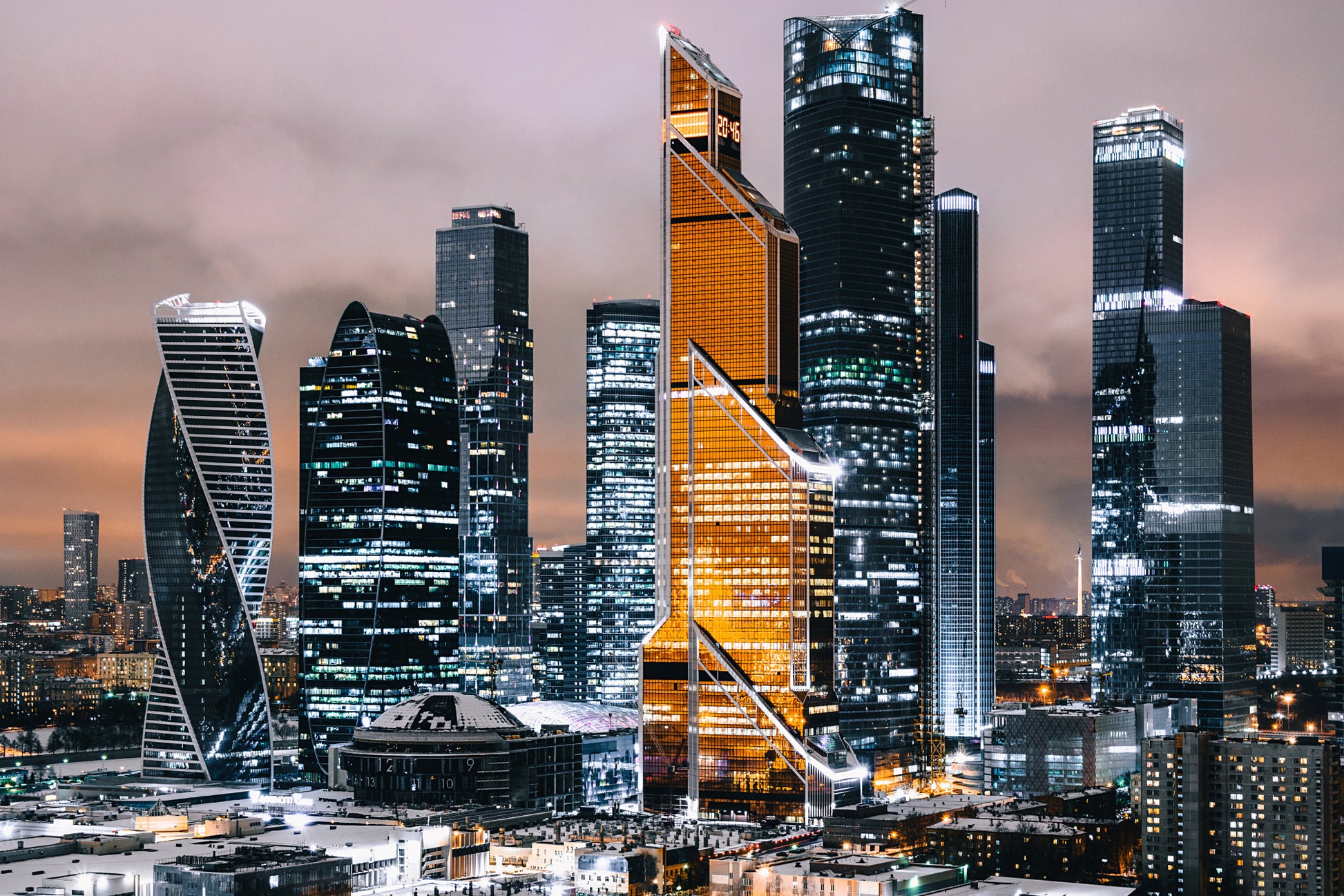Obraz Wieloczęściowy Panorama Moskwy – miejski pejzaż do wnętrz nowoczesnych, industrialnych i loftowych 180x120