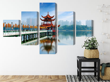 Obraz Wieloczęściowy Kaohsiung, Panorama Portowa – dynamiczny pejzaż miejski do wnętrz nowoczesnych i loftowych – widok 7
