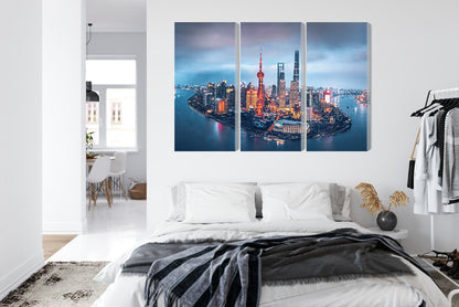 Obraz Wieloczęściowy Panorama Szanghaju Nocą – miejski krajobraz do wnętrz nowoczesnych, industrialnych, loftowych – widok 6
