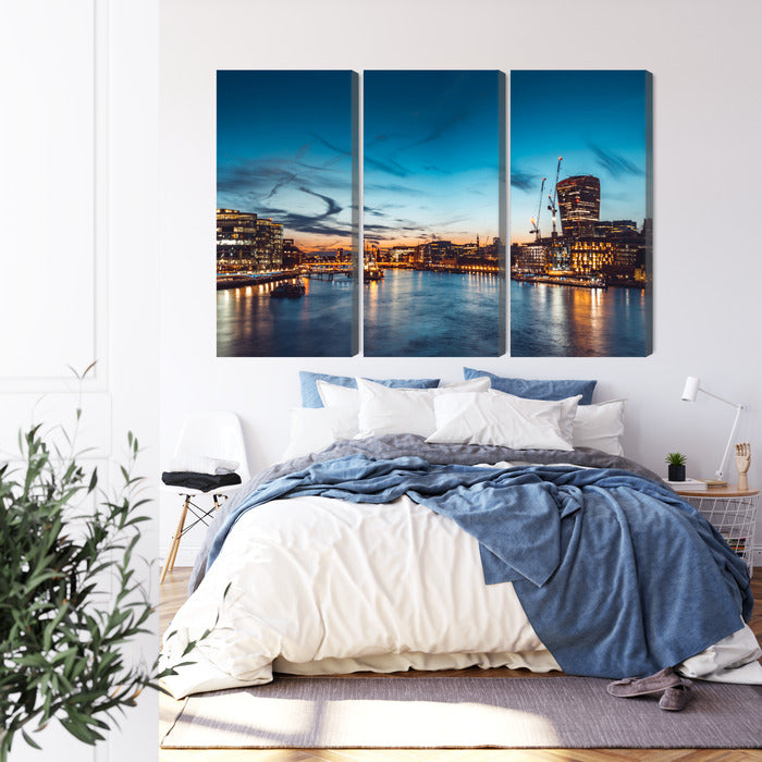 Obraz Wieloczęściowy Panorama Tamizy – elegancki widok miejski do wnętrz nowoczesnych, industrialnych i loftowych – widok 2