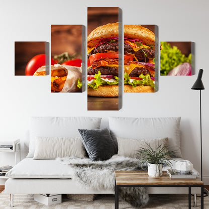 Obraz Wieloczęściowy Domowy Hamburger – nowoczesna, apetyczna dekoracja do wnętrz loftowych i kawiarnianych – widok 3