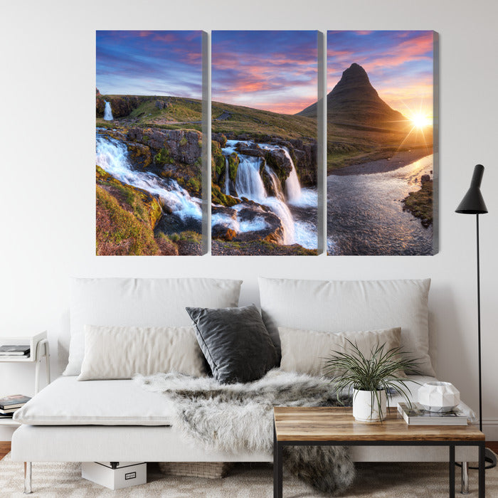 Obraz Wieloczęściowy Góra Kirkjufell z wodospadami – krajobraz islandzki do wnętrz skandynawskich i minimalistycznych – widok 3