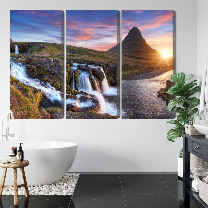 Obraz Wieloczęściowy Góra Kirkjufell z wodospadami – krajobraz islandzki do wnętrz skandynawskich i minimalistycznych – widok 4