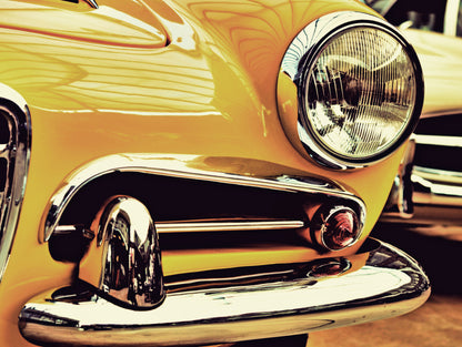 Obraz Wieloczęściowy Przód Zabytkowego Samochodu – klasyka motoryzacji do wnętrz industrialnych, loftowych i retro 200x150