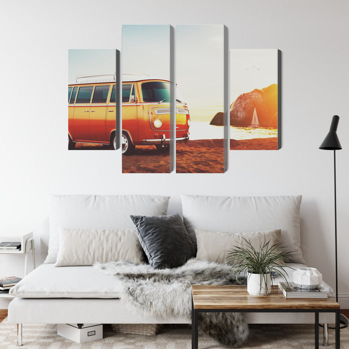 Obraz Wieloczęściowy Retro Samochód na Plaży – Nostalgiczny Klimat do Wnętrz Coastal, Boho i Retro – widok 3