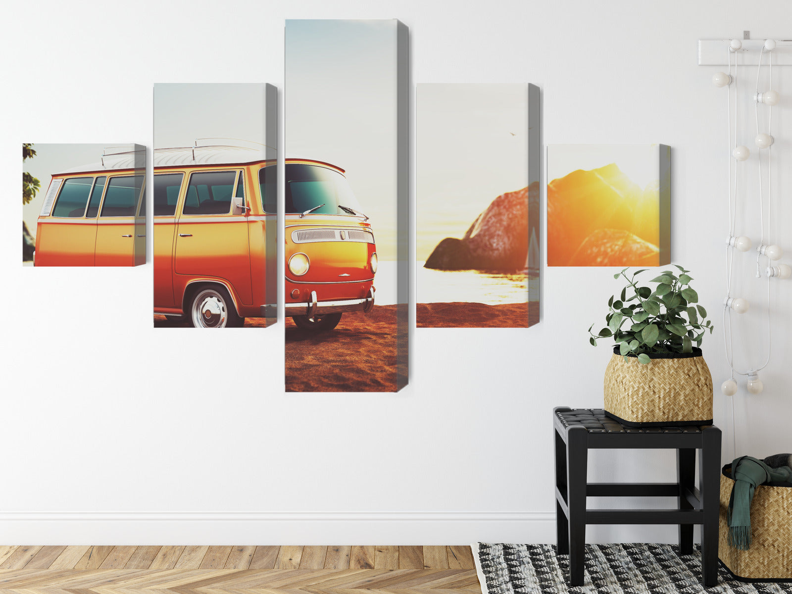 Obraz Wieloczęściowy Retro Samochód na Plaży – styl vintage do wnętrz boho i eklektycznych – widok 7
