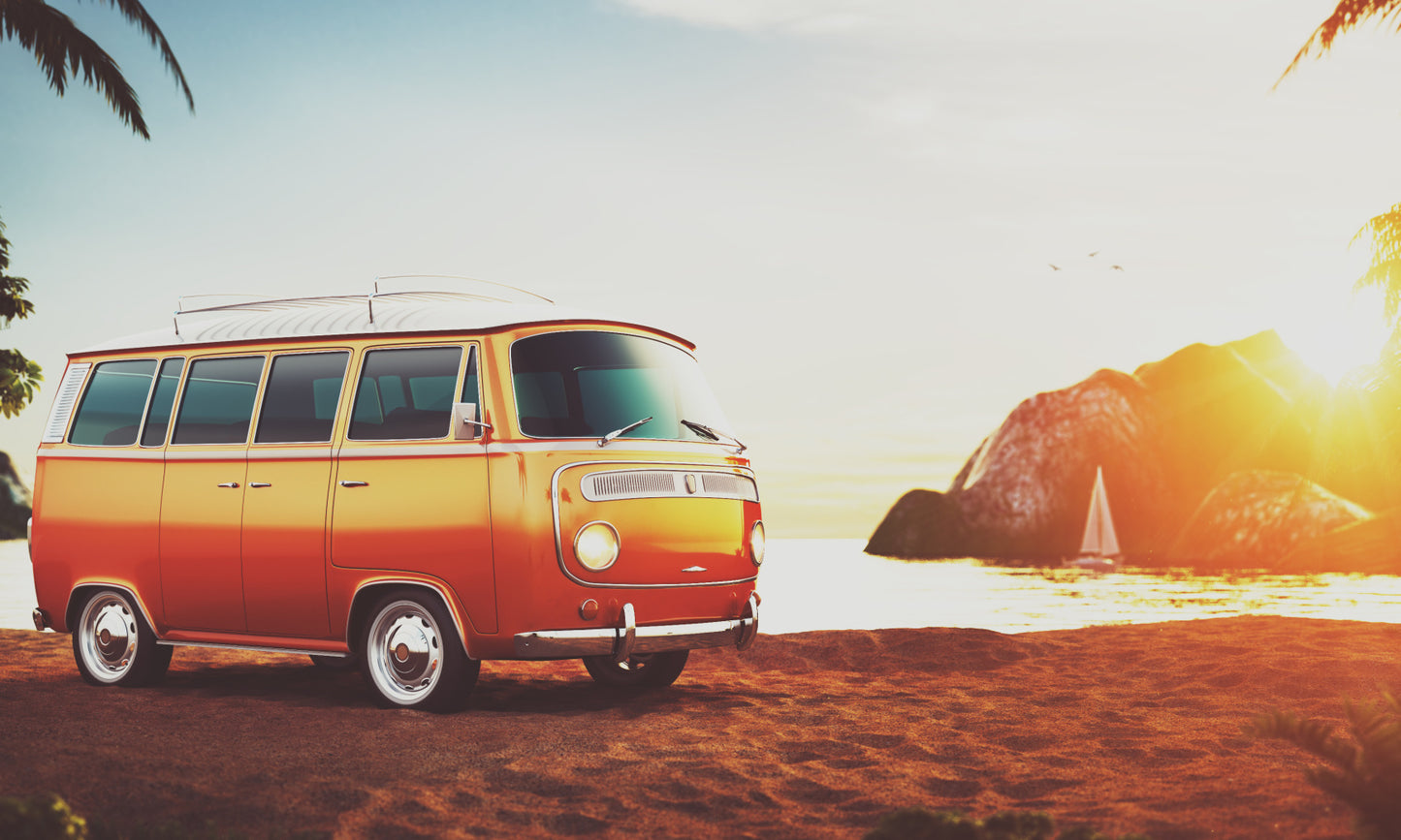 Obraz Wieloczęściowy Retro Samochód na Plaży – styl vintage do wnętrz boho i eklektycznych 250x150