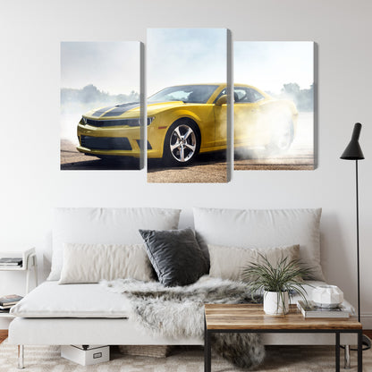 Obraz Wieloczęściowy Żółty Samochód 3D – nowoczesny akcent do wnętrz loft i modern vintage – widok 3