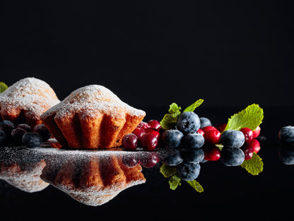 Obraz Wieloczęściowy Babeczki z Owocami – apetyczny akcent do wnętrz modern classic i kuchennych 200x150