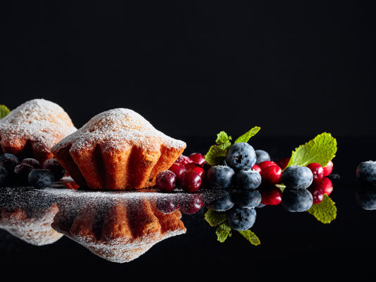 Obraz Wieloczęściowy Babeczki z Owocami – apetyczny akcent do wnętrz modern classic i kuchennych 200x150