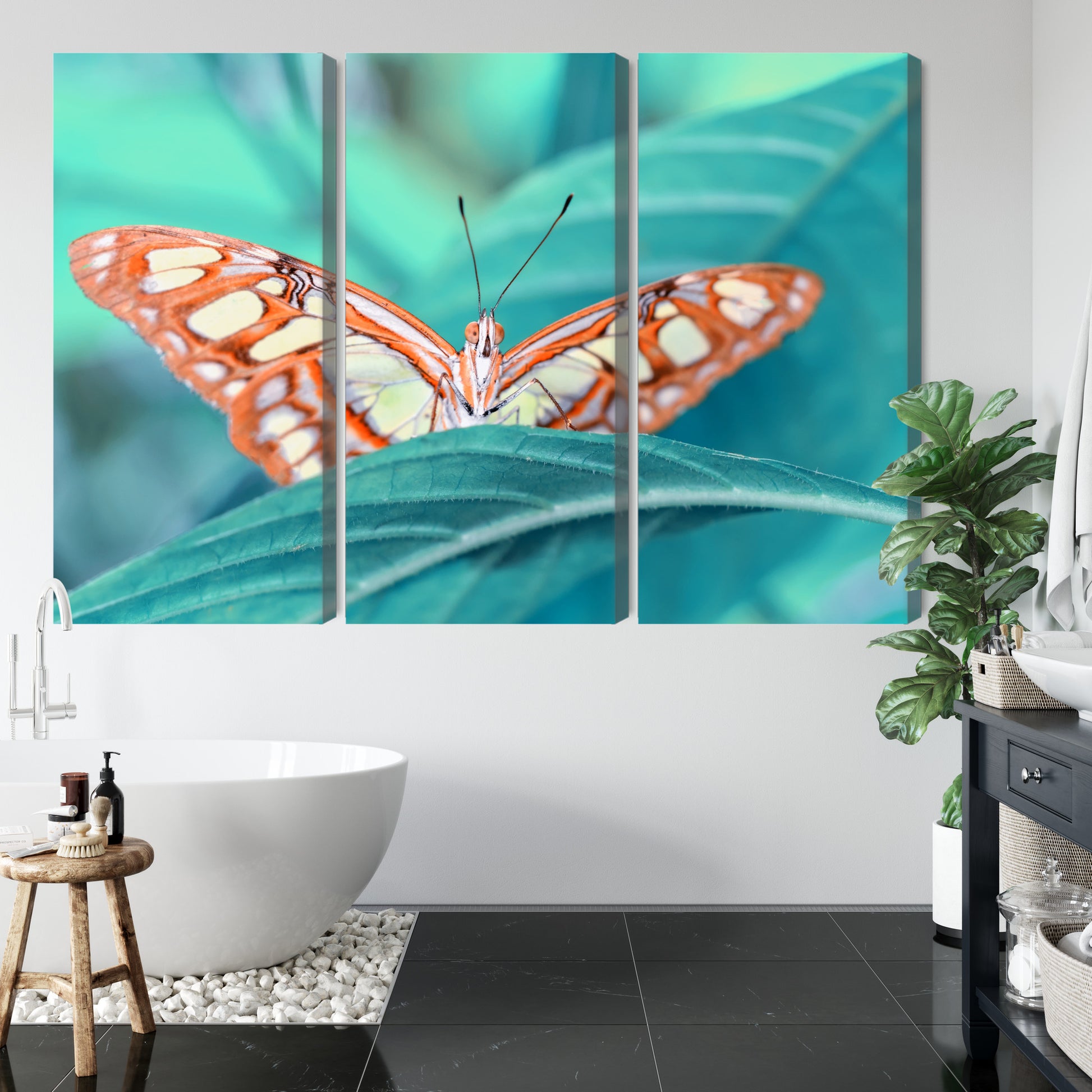 Obraz Wieloczęściowy Motyl na Liściu – botaniczny spokój do wnętrz naturalnych, skandynawskich i eko – widok 4