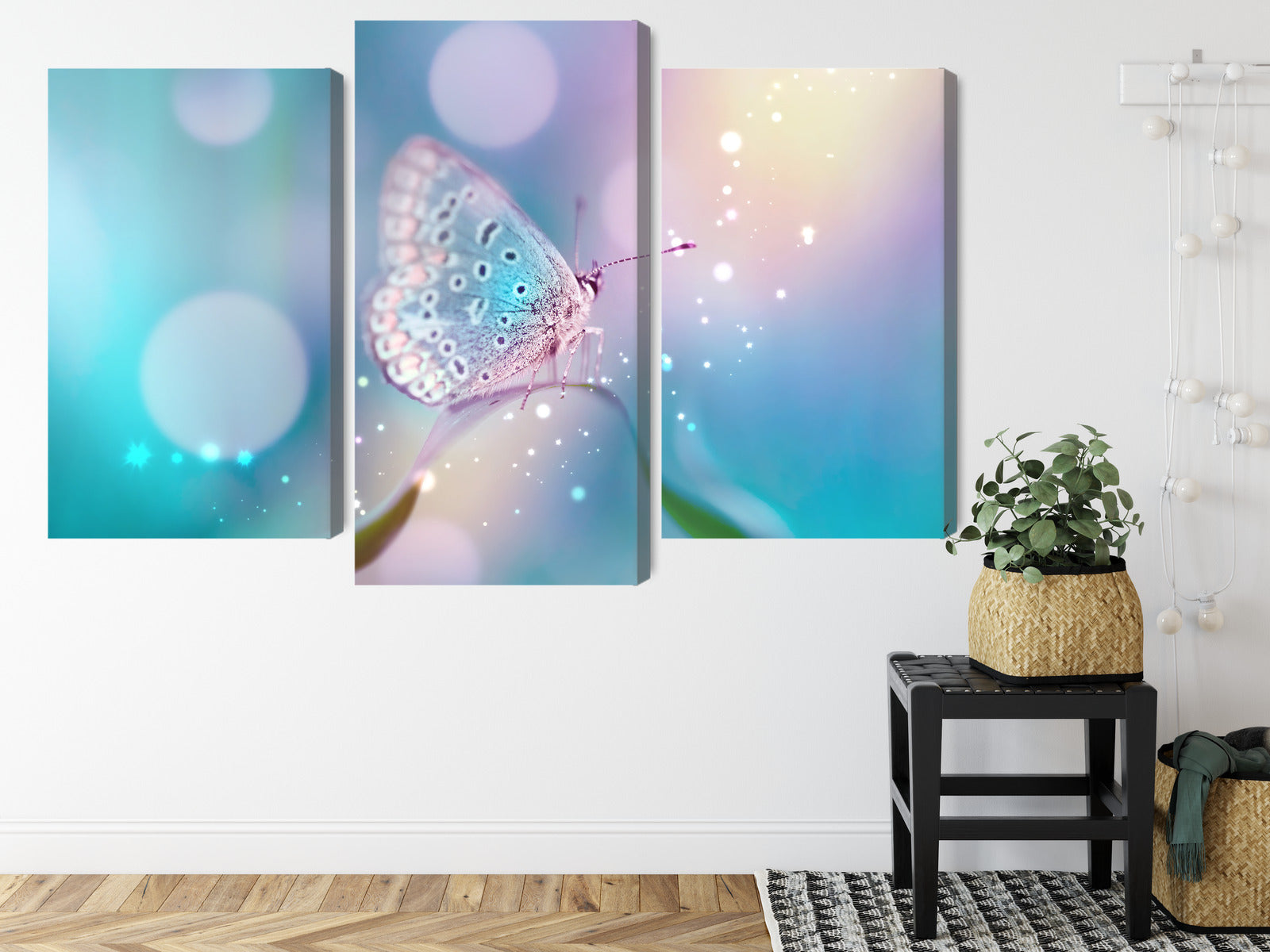 Obraz Wieloczęściowy Motyl na Źdźble Trawy – naturalna harmonia do wnętrz skandynawskich i boho – widok 7