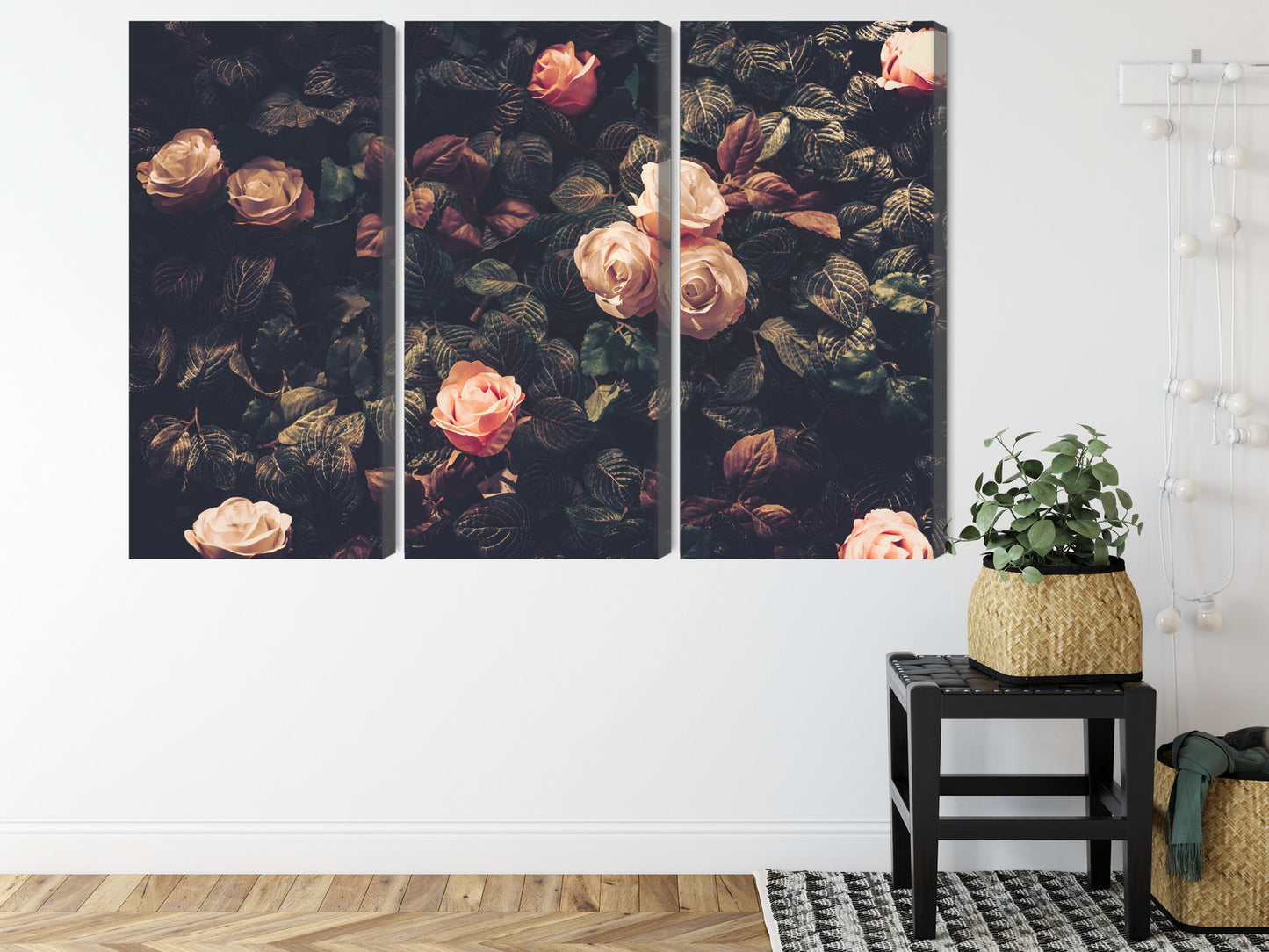 Obraz Wieloczęściowy Pastelowe Róże Vintage – delikatny urok do wnętrz romantycznych i shabby chic – widok 7