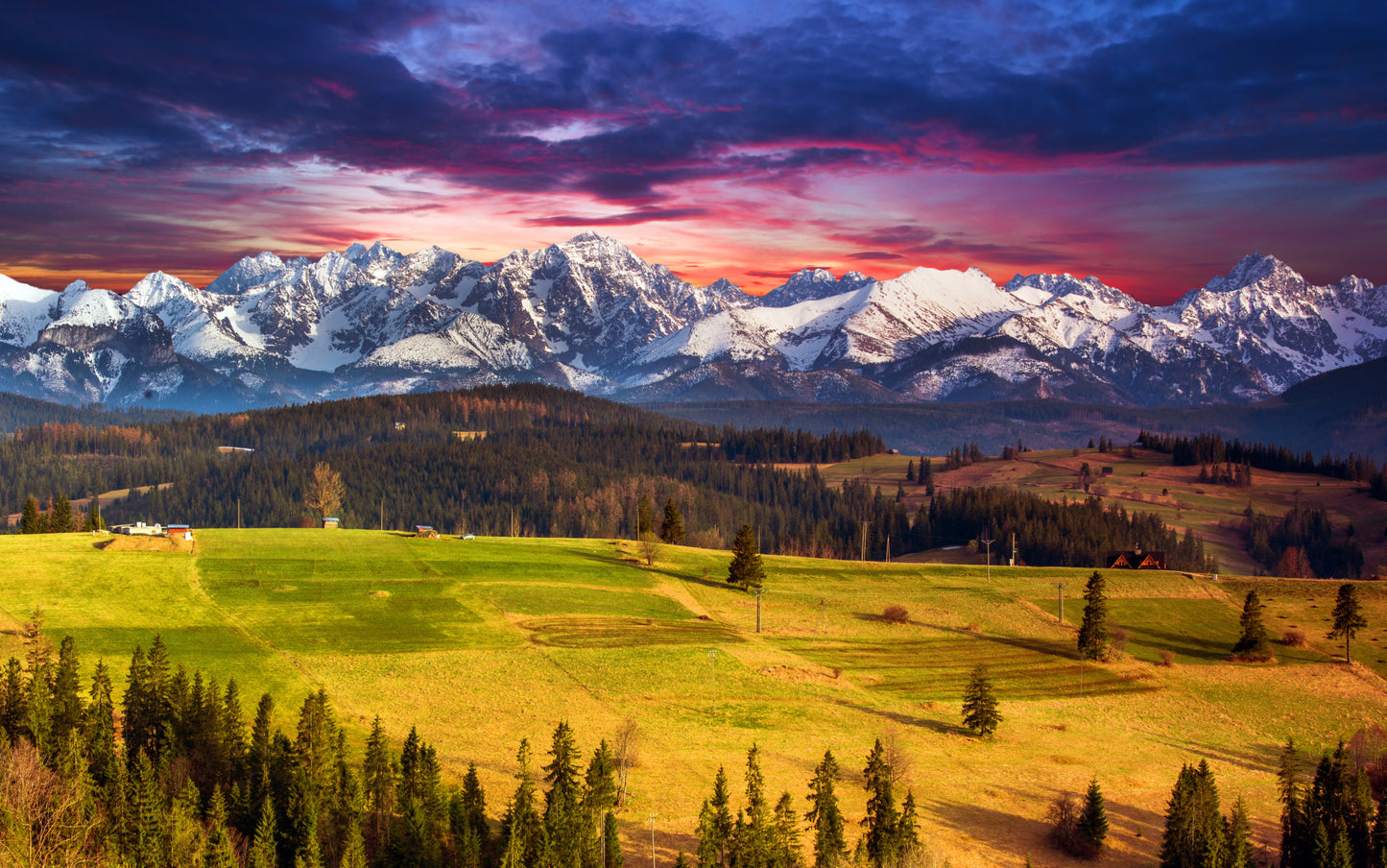Obraz Wieloczęściowy Polskie Tatry – górski krajobraz do wnętrz nowoczesnych, skandynawskich i naturalnych 240x150