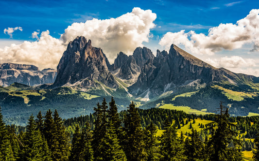 Obraz Wieloczęściowy Krajobraz Dolomitów – górska perspektywa do wnętrz rustykalnych i minimalistycznych 240x150