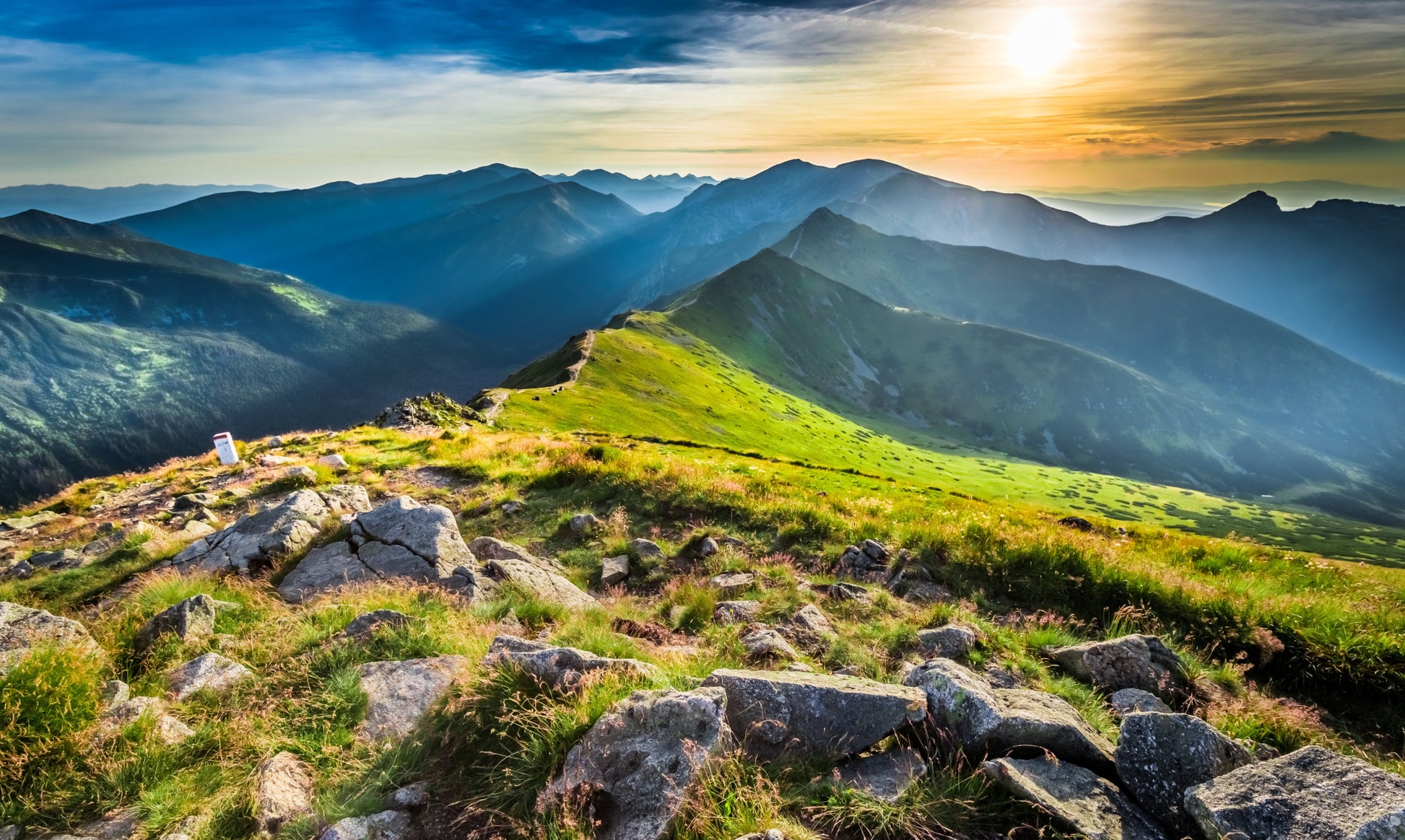 Obraz Wieloczęściowy Zachód Słońca w Górach – Majestatyczna Panorama do wnętrz Nowoczesnych, Boho i Rustykalnych 250x150