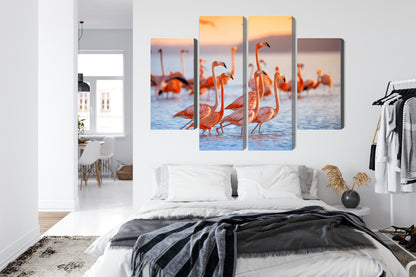 Obraz Wieloczęściowy Stado Flamingów nad Wodą – delikatna kompozycja do wnętrz modern classic i boho – widok 6